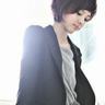 羊怕小朋友力气不够还知道搭把手